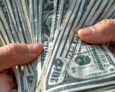 Top 10 Genius Tips to Crush Lifestyle Inflation and Boost Your Savings